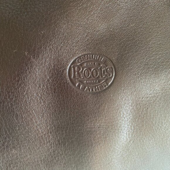 Roots Unisex VTG Venetian Village Leather Crossbody Bag - Picture 7 of 10